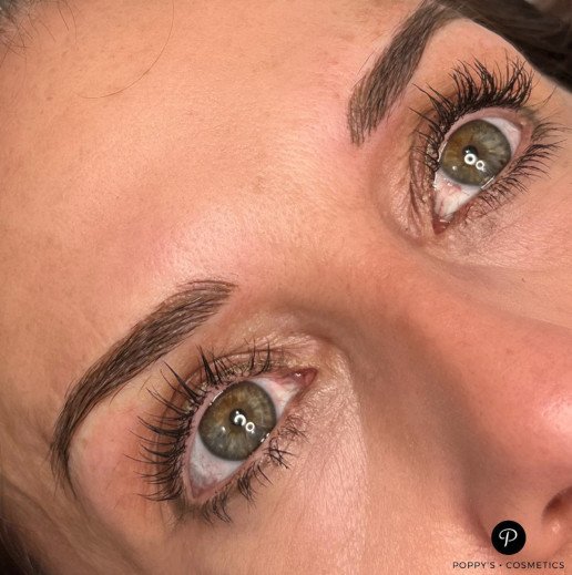 Semi-permanent eyebrow tattoo