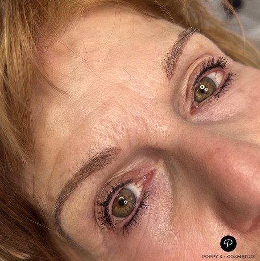 Semi-permanent eyeliner