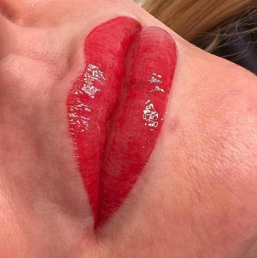 Semi-permanent lip blush